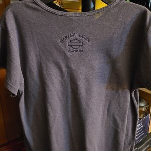 Ladies Harley Davidson Tshirt. Blue medium.